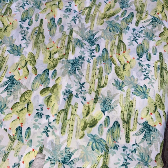 Torrid Cactus Blouse Size 00 - Picture 10 of 16